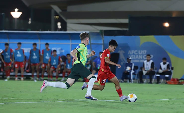 Video bóng đá U17 Việt Nam - U17 Australia: So tài đỉnh cao, tận dụng lợi thế (U17 châu Á) - 1