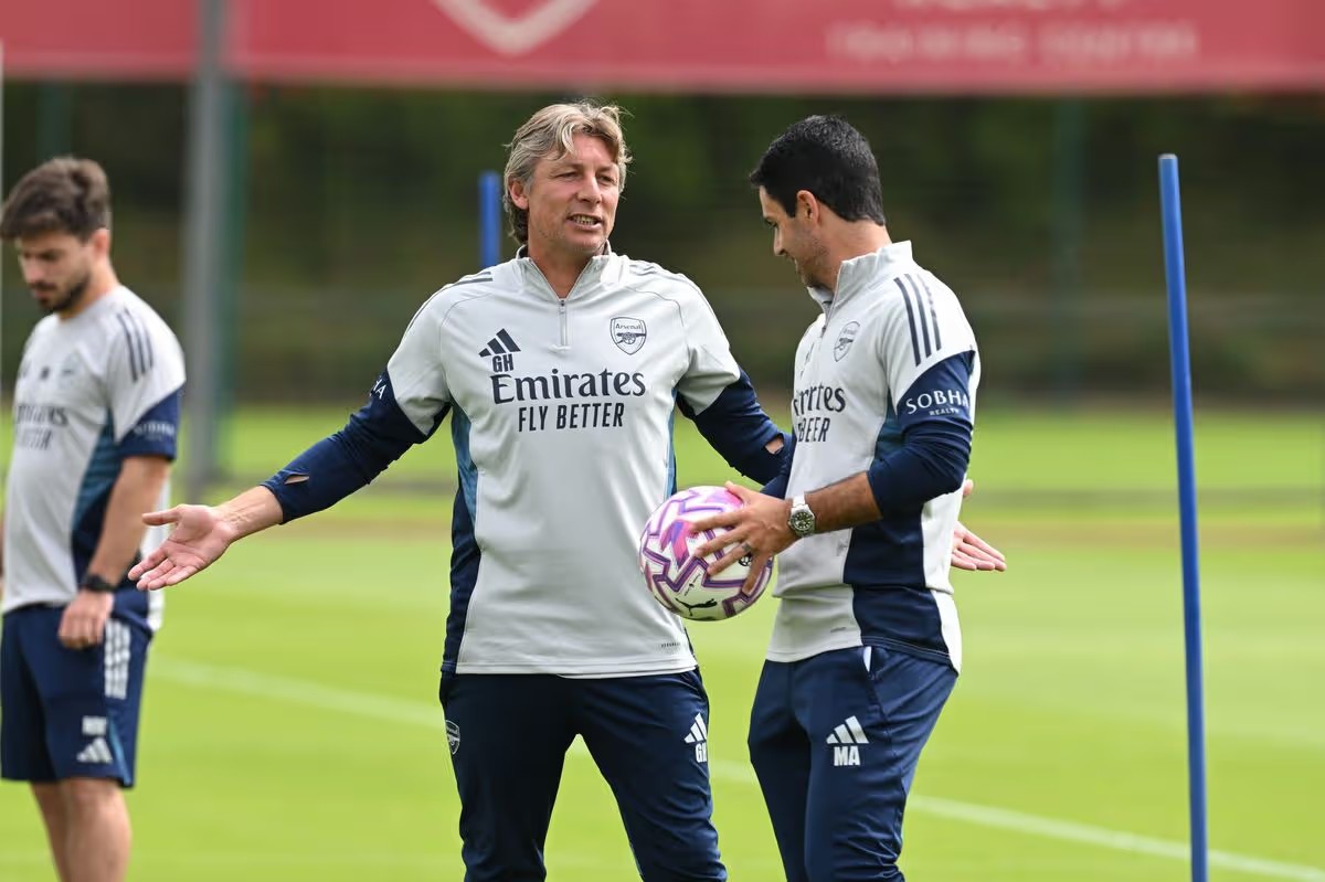 Arsenal đại chiến PSG tranh cúp C1: Mikel Arteta và cuộc gặp định mệnh 26 năm trước - 2