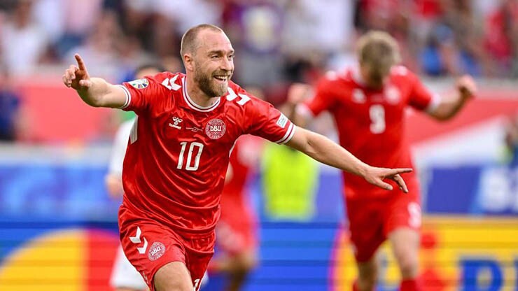 Eriksen xuất viện sau lần đổ gục thứ 2, nói gì sau khi tiếp tục thoát "cửa tử"? - 3