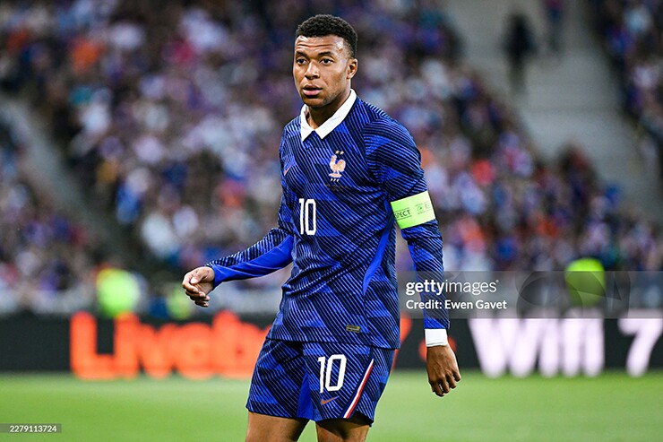 Mbappe bị soi mói như Ronaldo thời đỉnh cao, cựu sao Real Madrid bênh vực - 3