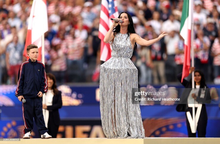 Chủ nhà Mỹ khai mạc World Cup mãn nhãn, mỹ nhân K-Pop Lisa khoe sắc nóng bỏng - 7