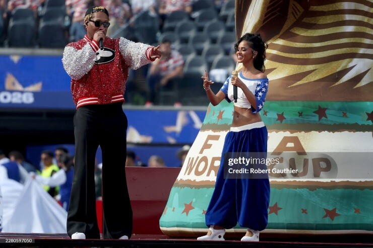 Chủ nhà Mỹ khai mạc World Cup mãn nhãn, mỹ nhân K-Pop Lisa khoe sắc nóng bỏng - 9
