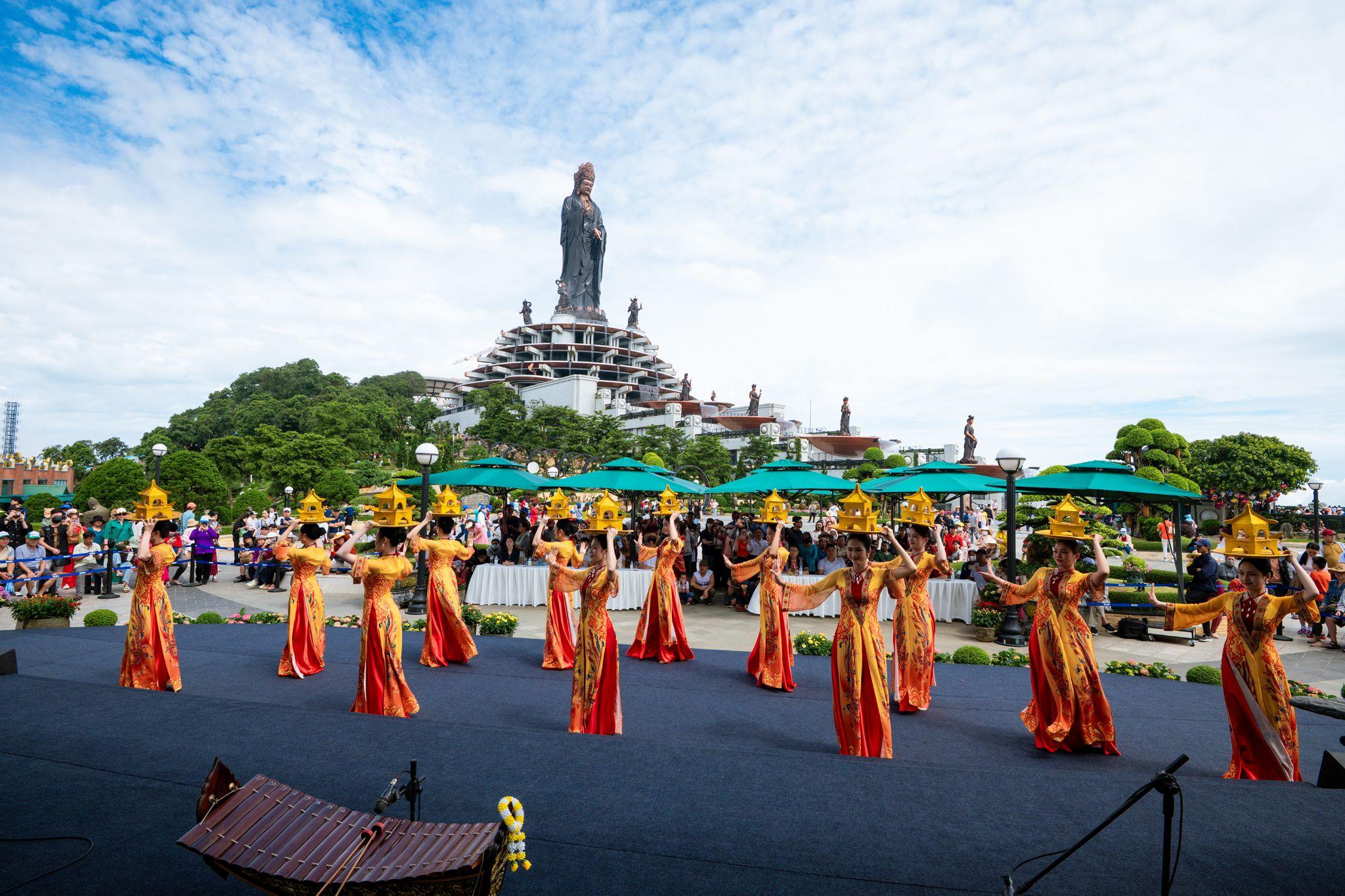 Loạt trải nghiệm văn hoá “độc nhất vô nhị” lần đầu tiên có tại lễ vía Bà Đen, Tây Ninh - 3