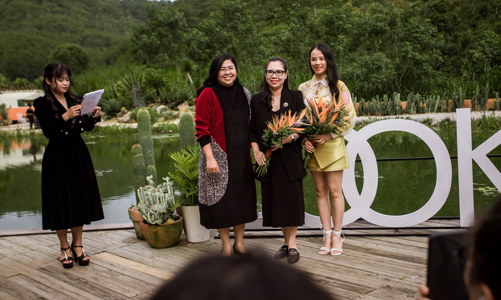 Trẻ em có hoàn cảnh khó khăn trình diễn BST “Black Swan” tại Đà Lạt - 4