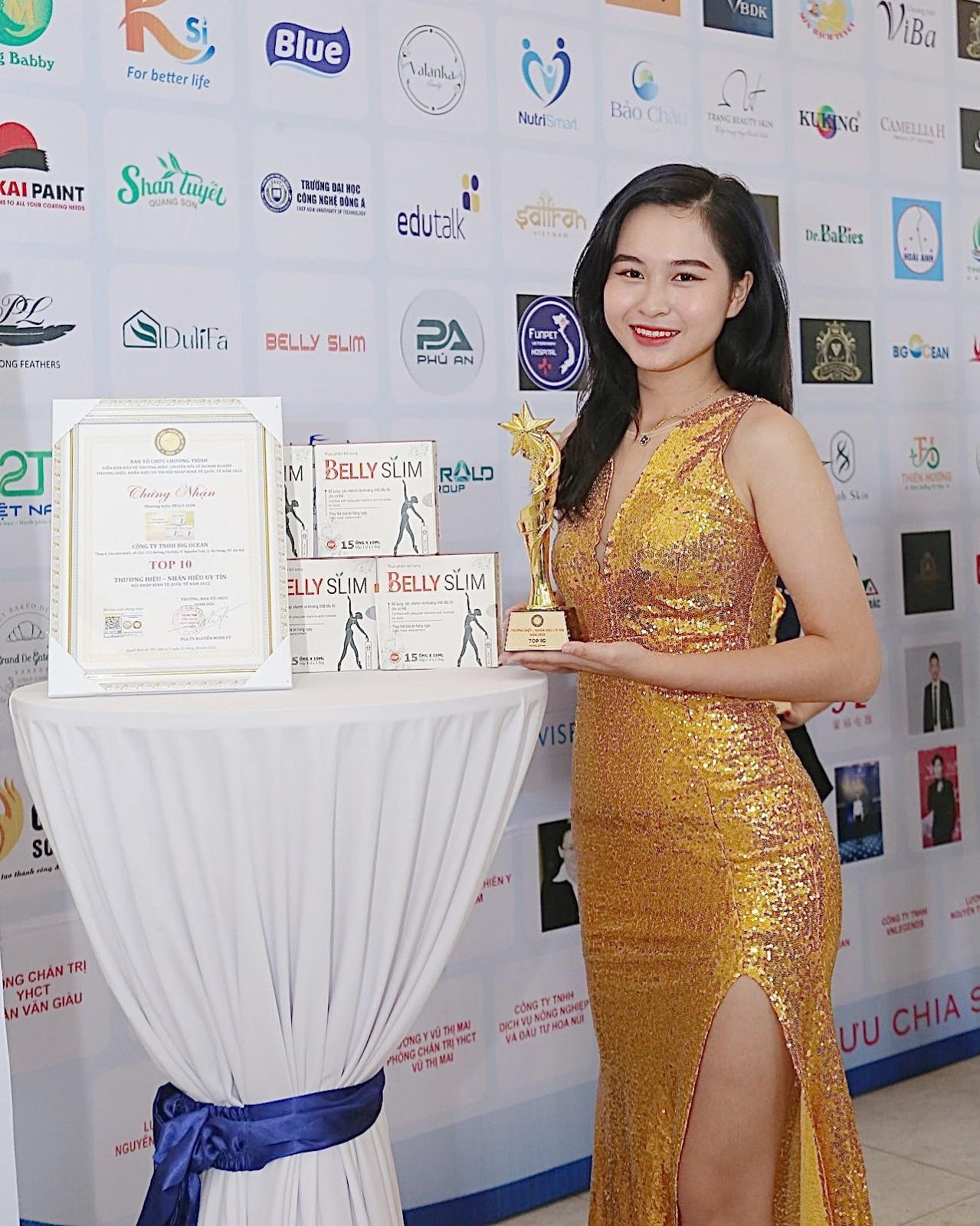 Thực phẩm bổ sung Belly Slim vinh dự đạt Top 10 thương hiệu sản phẩm năm 2022 - 2