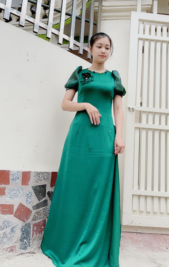 Áo dài Vân Oanh - giữ gìn vẻ đẹp truyền thống nhưng mang hơi thở của thời đại - 2