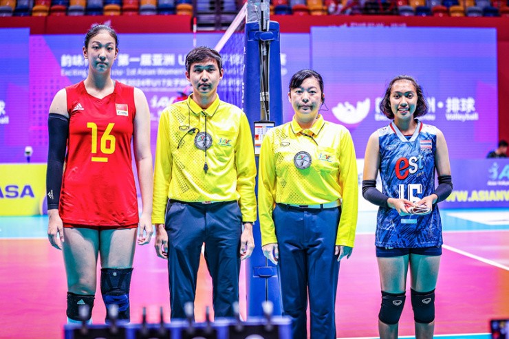 "Sếu vườn" 15 tuổi cao 1m92 ghi điểm "như máy" ở giải bóng chuyền nữ Châu Á - 2