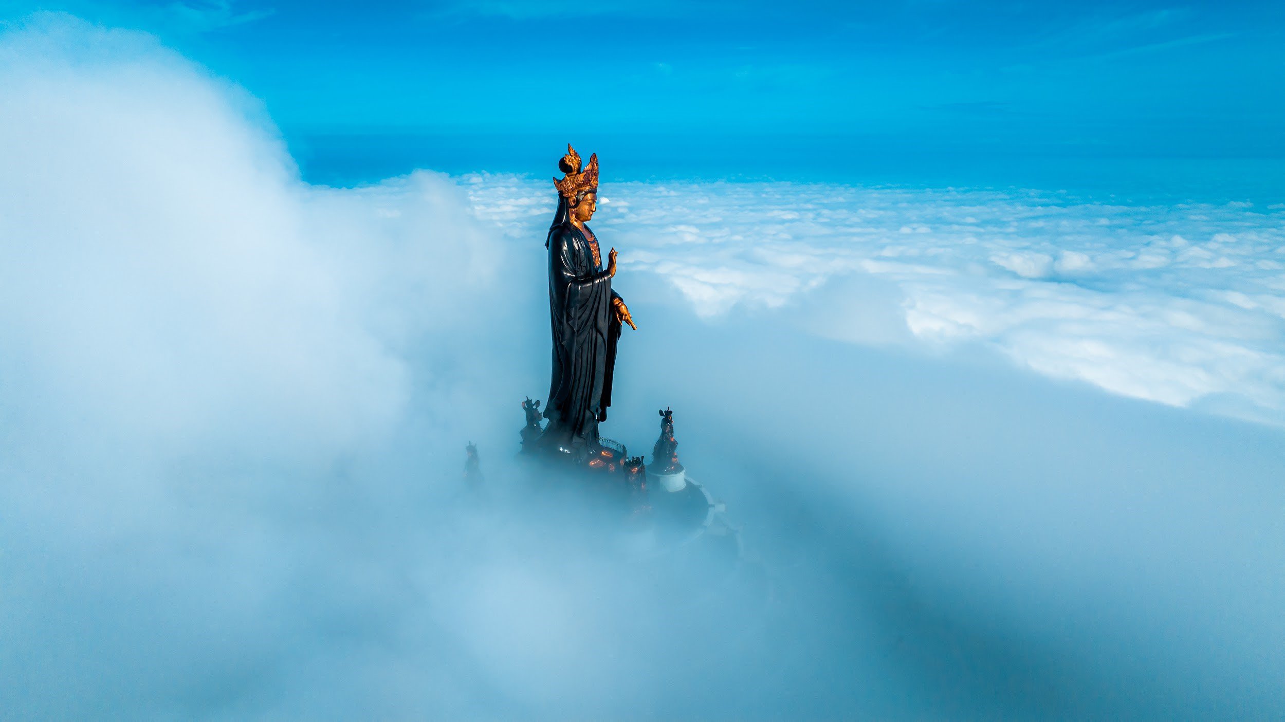 Săn mây đĩa bay tại núi Bà Đen, Tây Ninh đang hot, và đây là bí kíp - 3