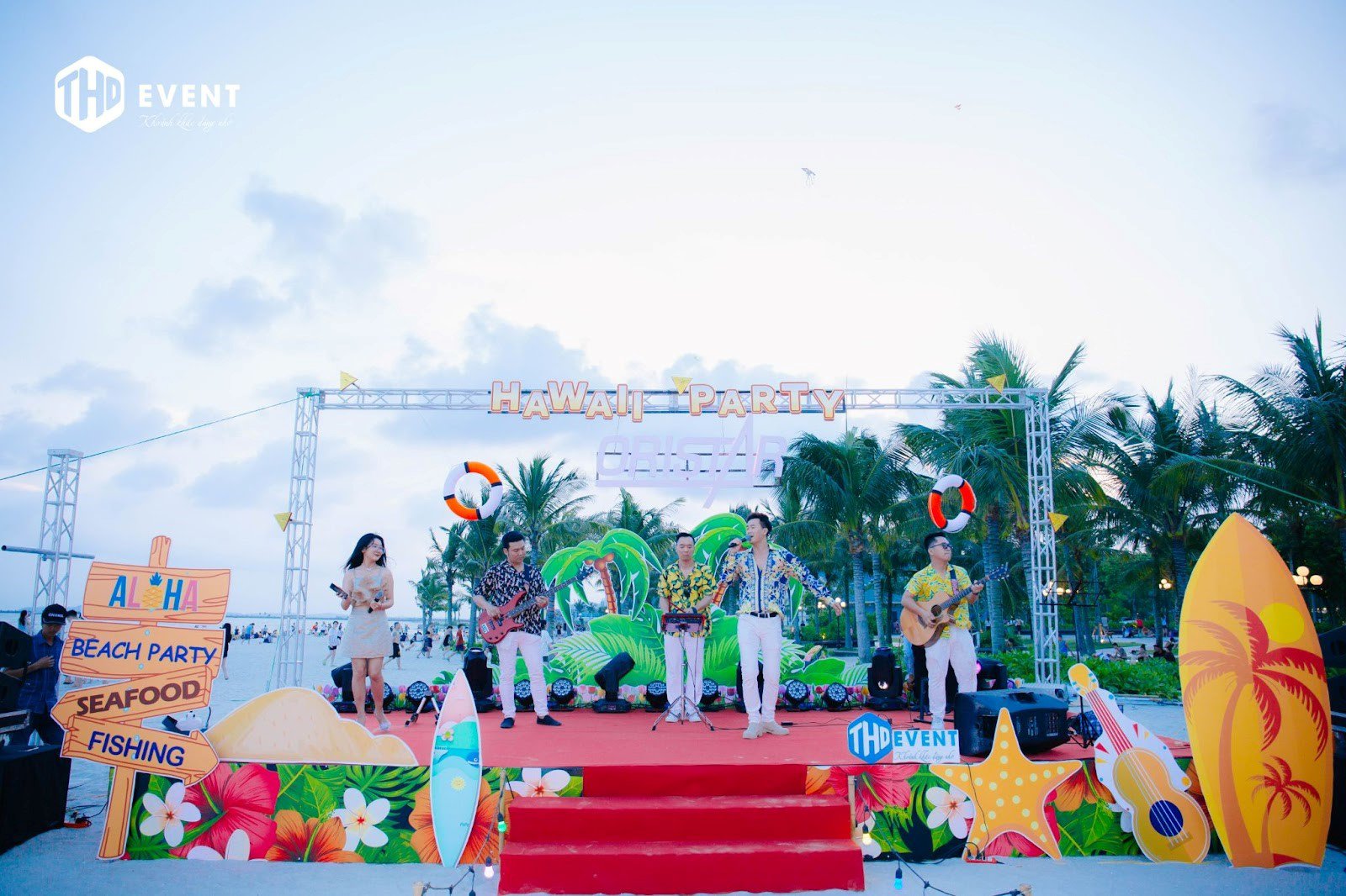 Gala dinner bên bờ biển - trải nghiệm độc đáo khi du lịch hè cho doanh nghiệp - 1