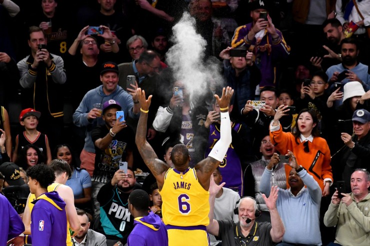 SAO có "thói quen" kỳ lạ để thành công: Federer & số 8, Nole lập kỷ lục gây ức chế - 4