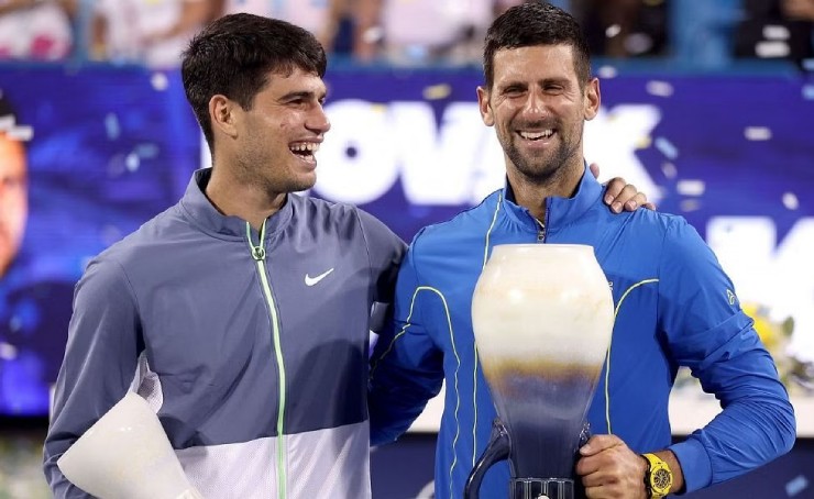 Alcaraz rơi nước mắt vì trận thua, được Djokovic so sánh với Nadal - 2