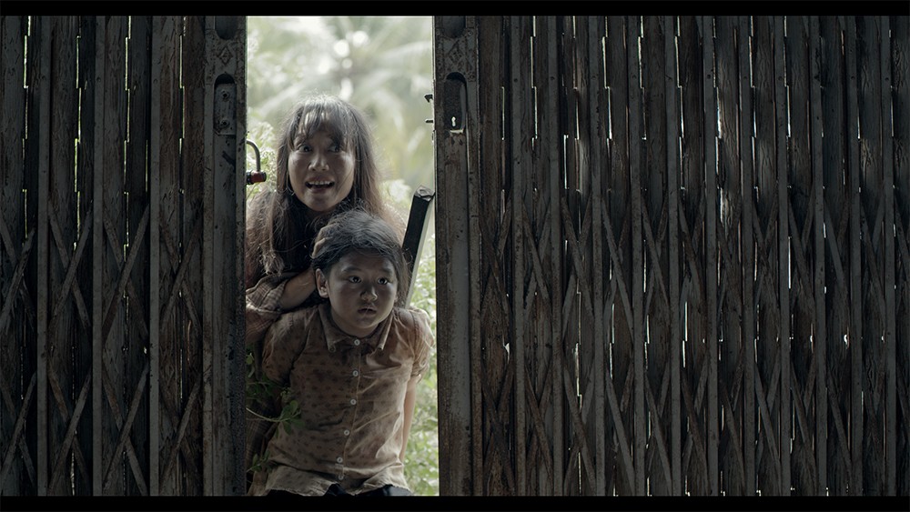 Những cái tình trong cuộc chiến zombie ở “Bến Phà Xác Sống” - 3
