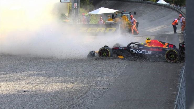 Đua xe F1, Italian GP: Ferrari bay cao với “bộ áo” đặc biệt, Red Bull gặp tai nạn - 4