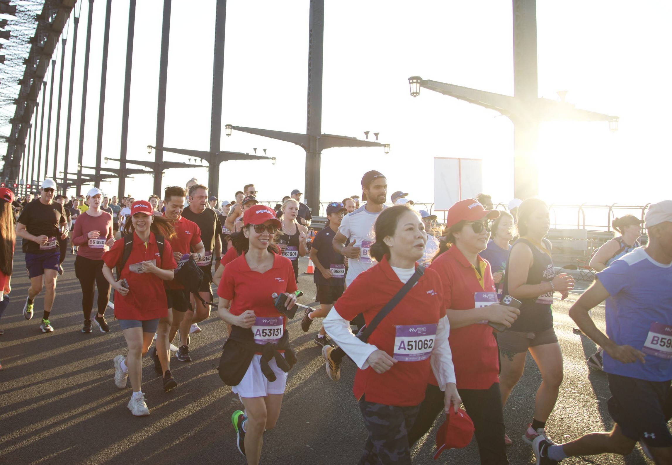 Cùng Vietjet chinh phục đường chạy đẹp nhất hành tinh tại Sydney Marathon 2023 - 2
