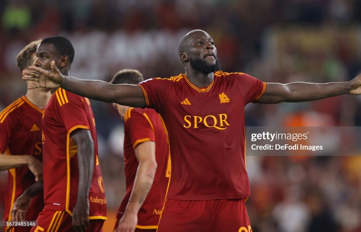Lukaku tỏa sáng, AS Roma của Mourinho thắng tưng bừng 7-0 ở Serie A - 1