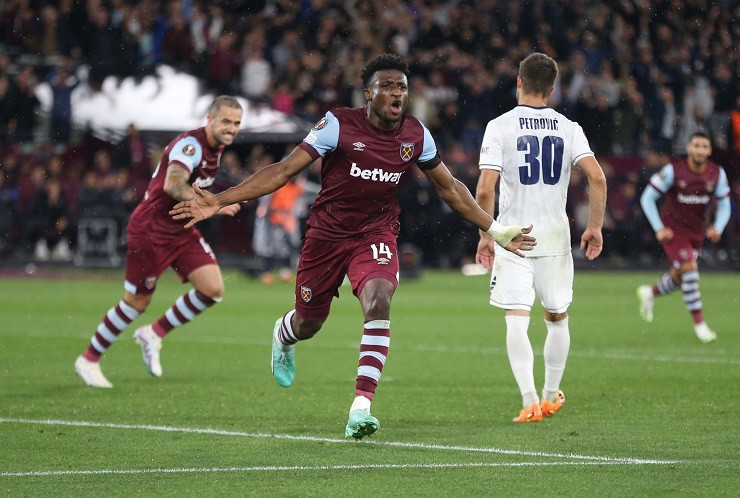 Rực lửa Europa League: Brighton nếm trái đắng, West Ham lội ngược dòng - 2