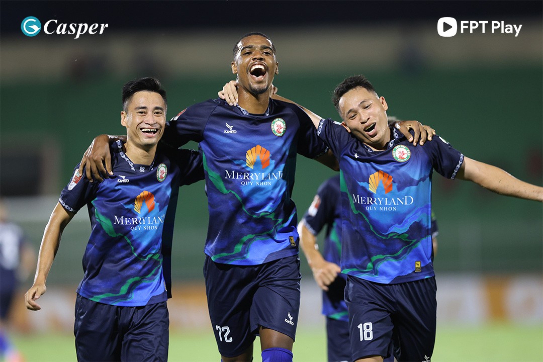 MerryLand Quy Nhơn Bình Định nhận 2 giải V.League tháng 6 từ VPF và Casper Việt Nam - 2