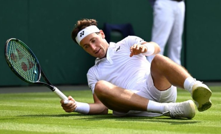 6 trận thua sốc Wimbledon: Cựu số 1 thế giới, á quân Grand Slam "đi tắm sớm" - 2