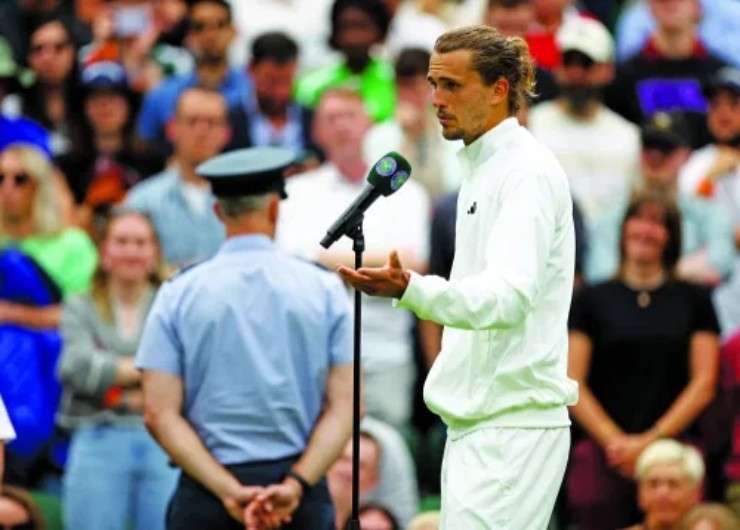 Zverev đề nghị lạ ở Wimbledon: Muốn Pep Guardiola dạy tennis cho mình - 1