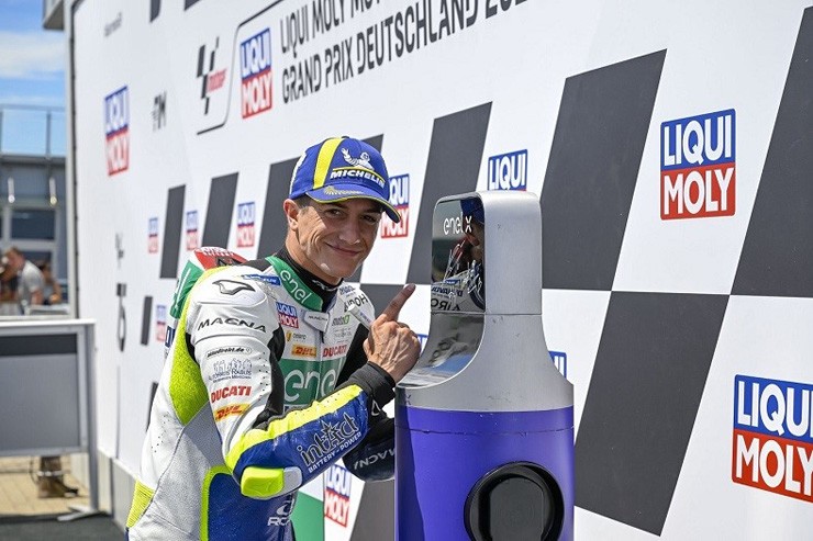 Đua xe MotoGP, German GP: Martin gục ngã trước “cửa thiên đàng”, Bagnaia vô địch giai đoạn 1 - 1