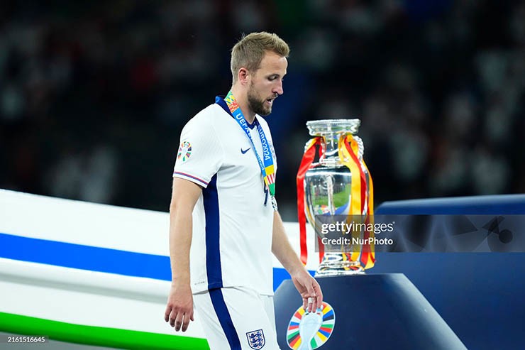 ĐT Anh thua chung kết EURO 2024: Vận đen đeo bám Harry Kane, đến lúc chia tay? - 2