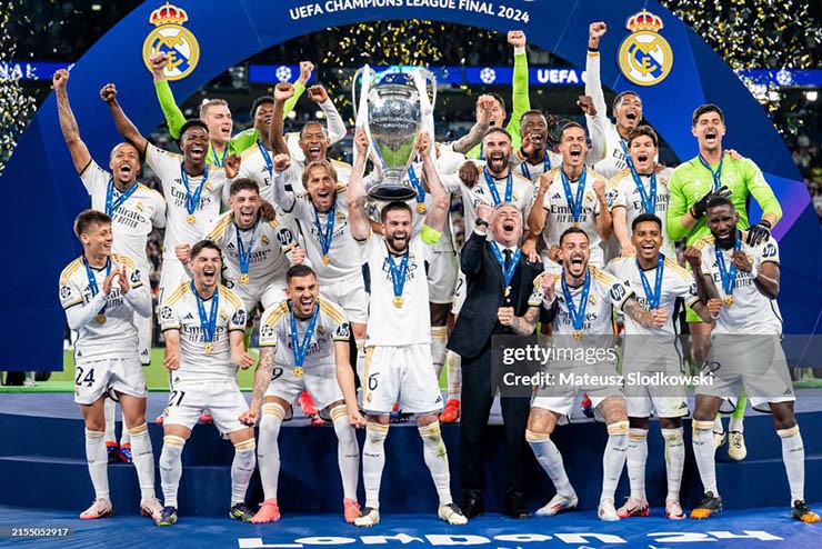 Real Madrid chấp hết các ông lớn châu Âu, đạt doanh thu kỷ lục hơn 1 tỷ euro - 1