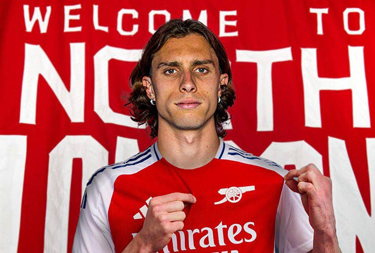 Arsenal hoàn tất thương vụ Calafiori, hợp đồng 5 năm cho “Maldini mới" - 1