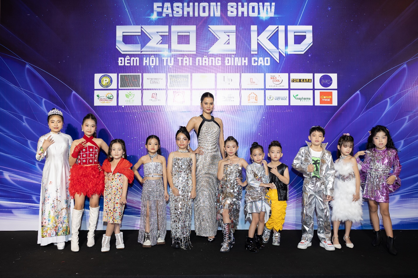Mẫu nhí Mia Nguyễn Minh Anh trở thành Vedette đêm hội Fashion Show Ceo & Kid 2024 - 5