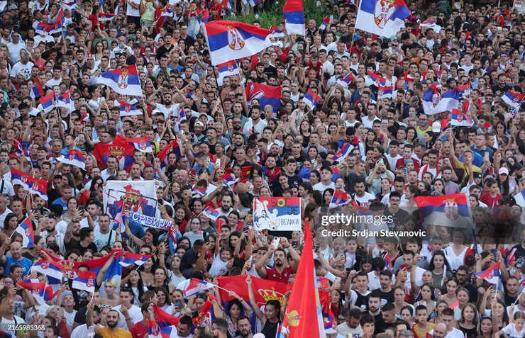 Djokovic được vinh danh đặc biệt ở Serbia, biển người nồng nhiệt chào đón - 5