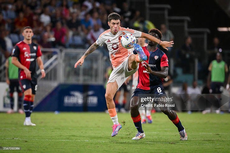 Kết quả bóng đá Cagliari - Roma: Hàng công khủng sa lầy, “Tiểu Messi” tiếc nuối (Serie A) - 1