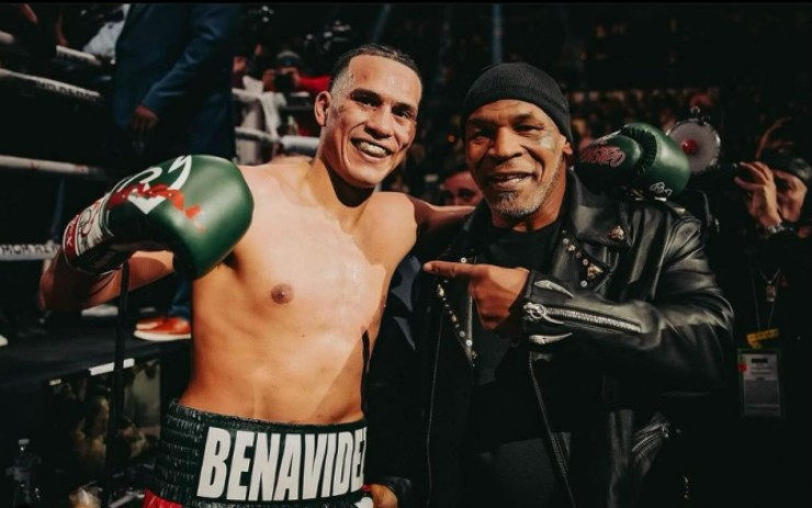 Không phải Mayweather, "Độc cô cầu bại" này khiến Mike Tyson phải nể - 1