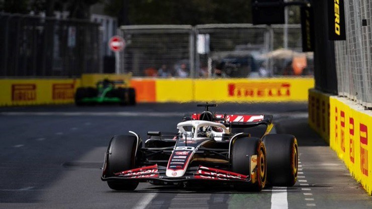 Đua xe F1, đua thử Azerbaijan GP: Ferrari buồn vui lẫn lộn, Red  Bull khởi sắc - 3