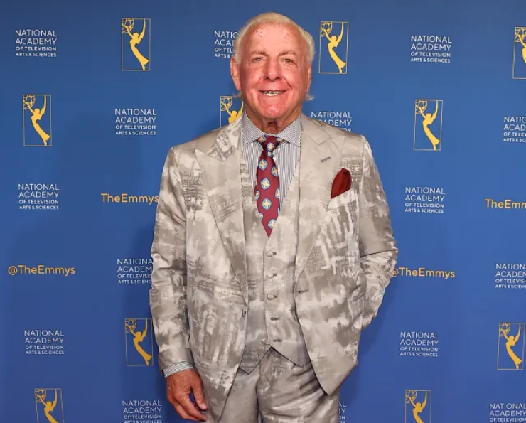 Cụ ông U80 làng đấu vật từng qua lại với 10.000 người đẹp, chia tay vợ thứ 5 - 2