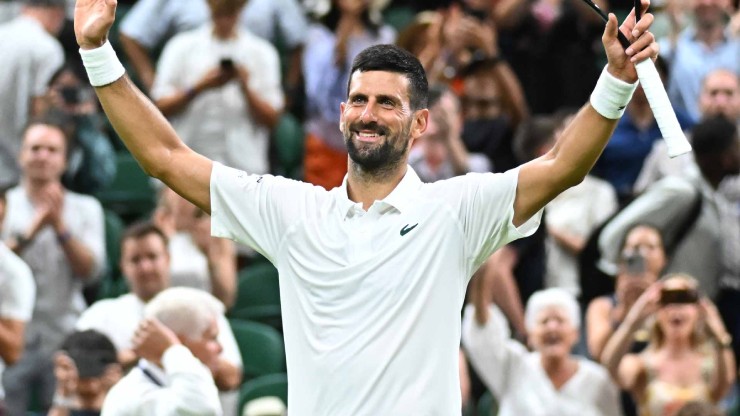 Djokovic - Sinner xô đổ giới hạn ở Wimbledon: Số 1 tennis ngợi ca Nole - 1