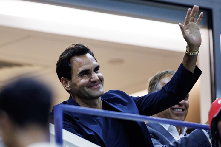Federer chạm đâu cũng thấy tiền, thành tỷ phú thể thao sánh ngang Woods - Jordan - 1