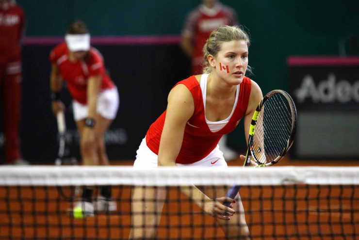 Mỹ nhân Bouchard bị phạt tại pickleball, sang tennis thua ở "vòng gửi xe" - 1