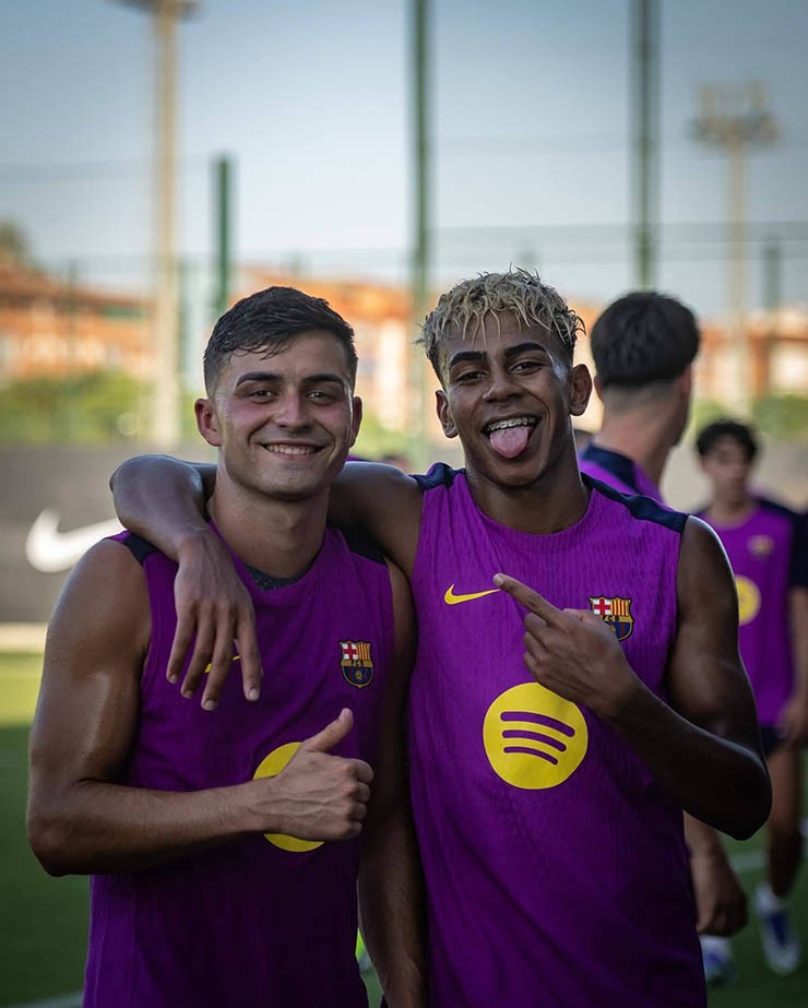 Yamal đón sinh nhật tai tiếng: Đồng đội bị phạt nội bộ, sếp lớn Barca "nóng mắt" - 4