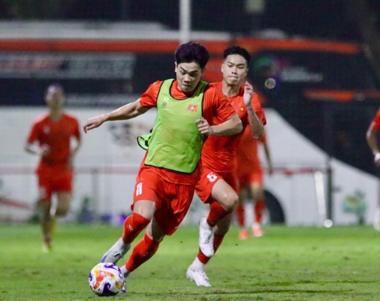 Sao U23 Việt Nam tiết lộ lời HLV Kim Sang Sik sau khi "xem giò" U23 Indonesia - 4