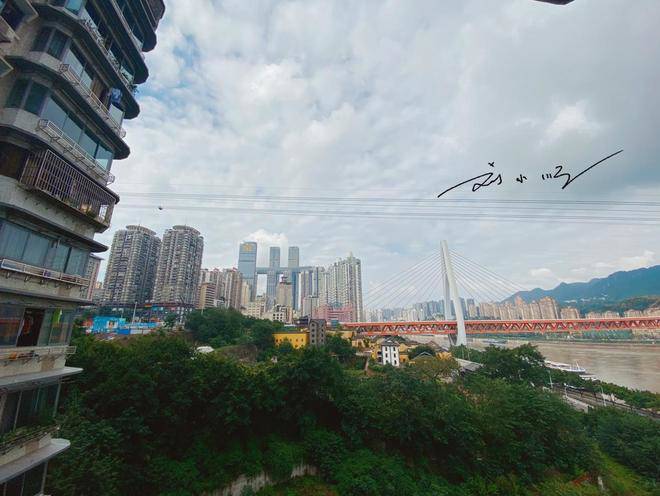 Chung cư 24 tầng “không thang máy” bỗng nổi tiếng, du khách ùn ùn check-in - 7