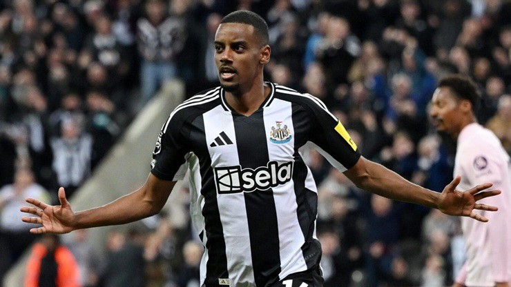 Tin mới nhất bóng đá tối 24/7: Isak không cùng Newcastle sang châu Á du đấu - 1