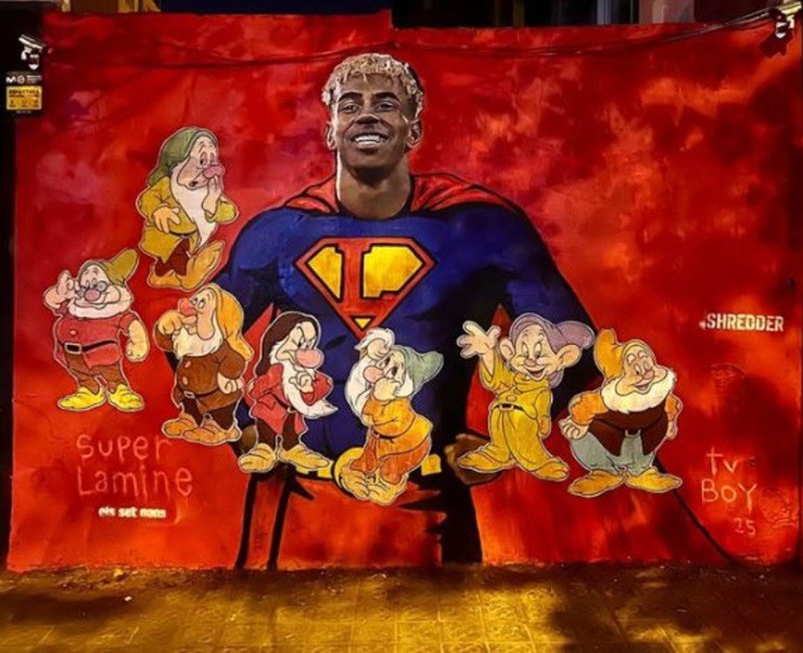 Tin mới nhất bóng đá tối 4/8: Bức tranh về Yamal ở Barcelona bị phá hoại - 1