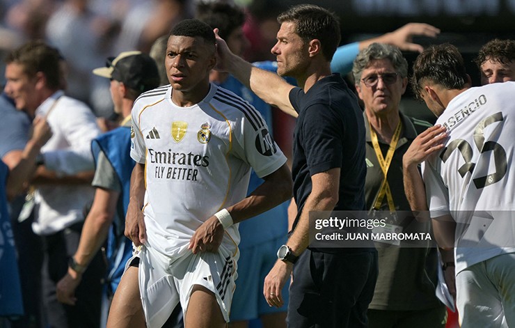 La Liga chưa đá đã nóng: Phe Real Madrid tố bị "chèn ép", gọi giải đấu là trò bịp - 1