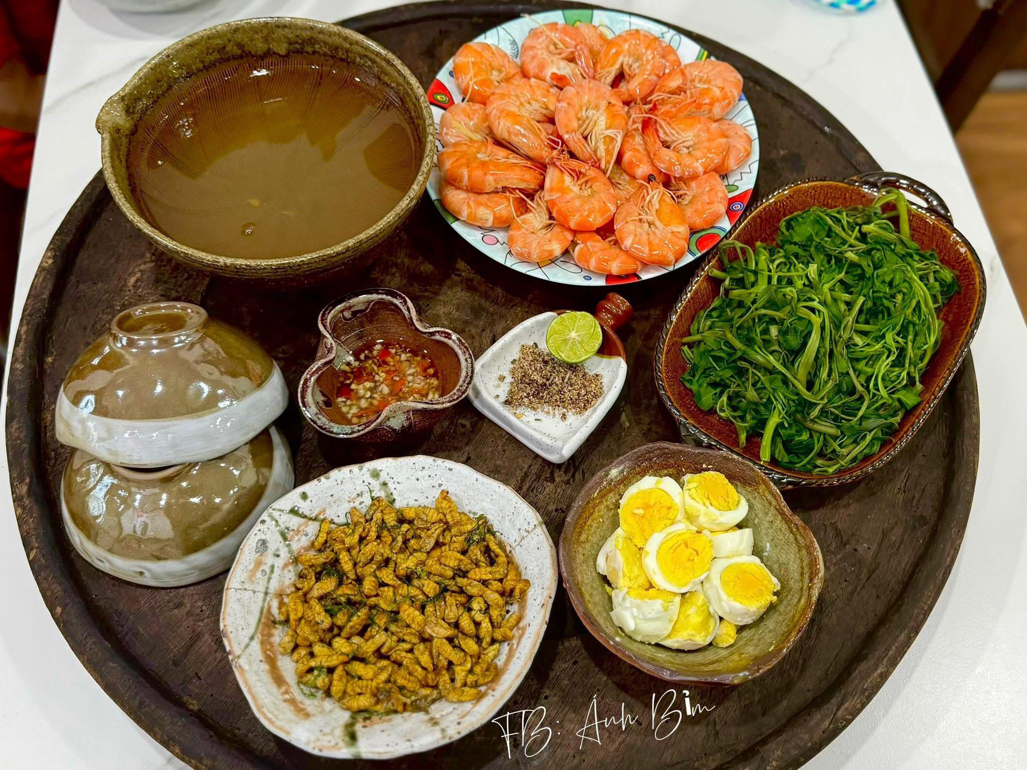 Chưa biết tối nay ăn gì, học ngay những mâm cơm nhà siêu ngon của mẹ đảm - 4