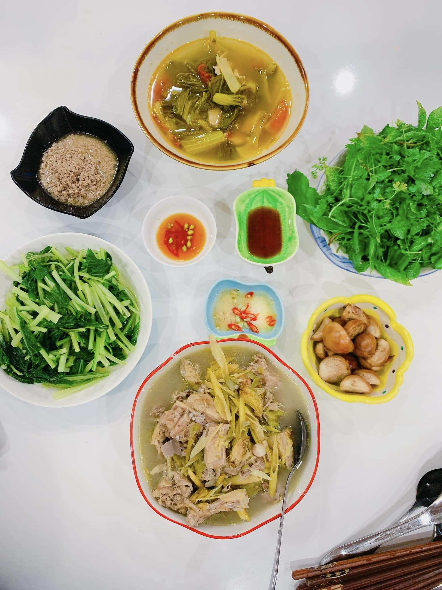 Thực đơn cơm nhà siêu hấp dẫn của mẹ đảm khéo tay - 10