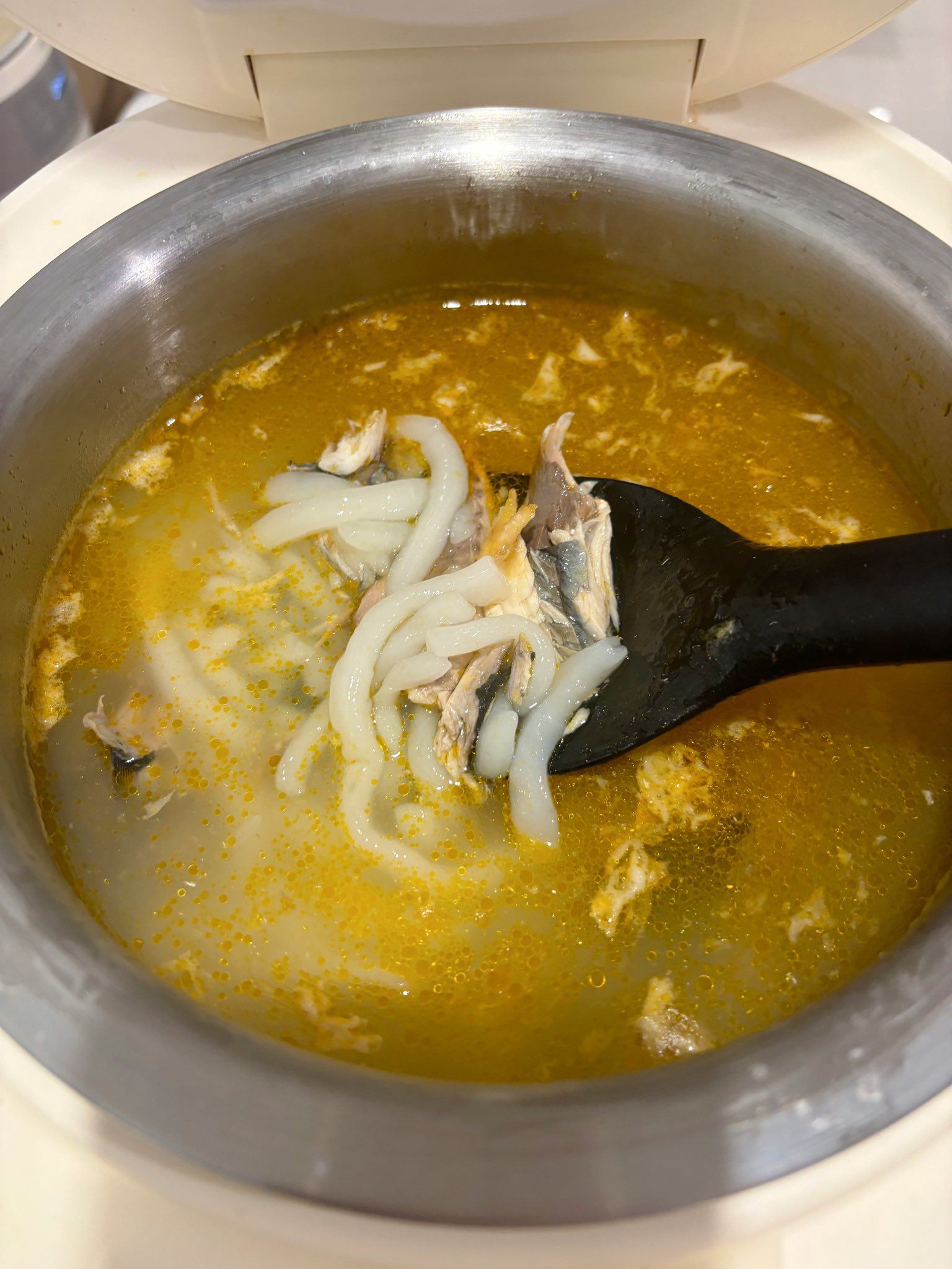Bữa sáng chưa biết ăn gì, thử ngay món bánh canh cá nục dân dã siêu ngon - 6