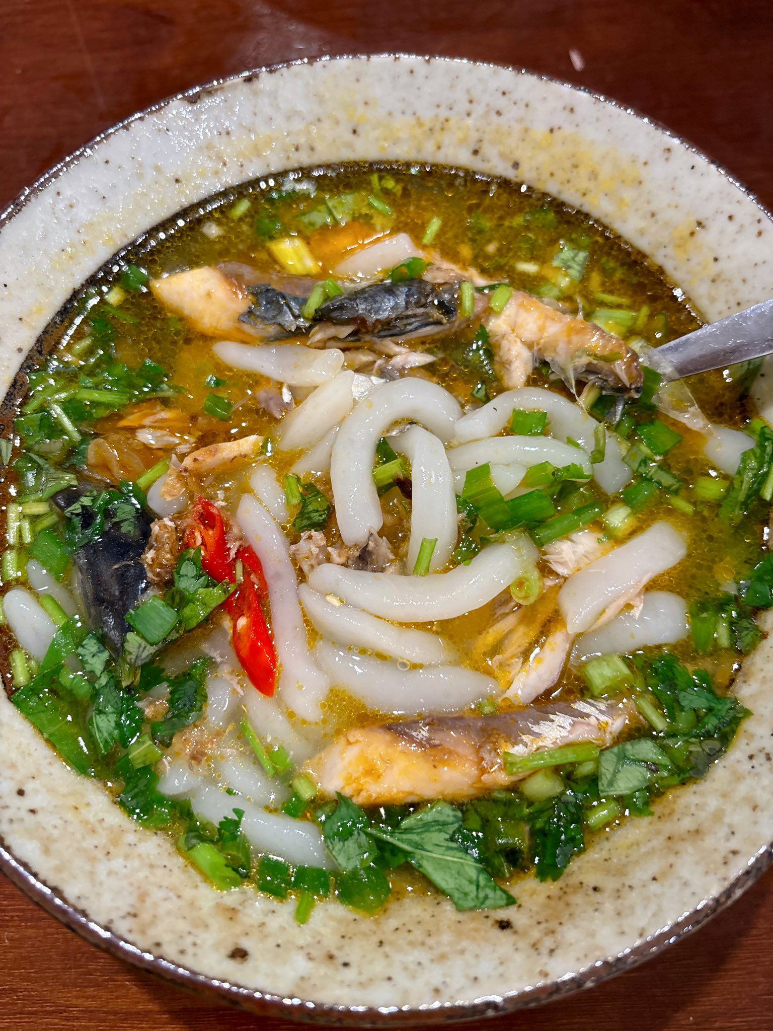 Bữa sáng chưa biết ăn gì, thử ngay món bánh canh cá nục dân dã siêu ngon - 7