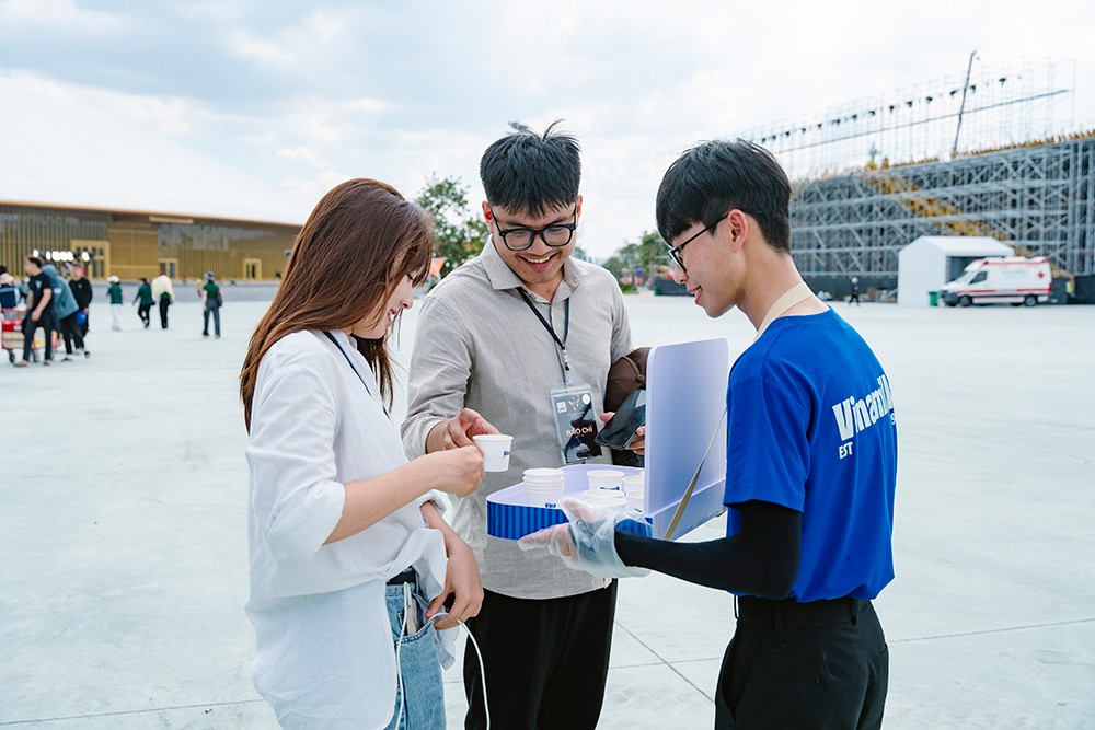 Check-in cực chất, Vinamilk tiếp năng lượng tươi vui cho các lễ hội âm nhạc cuối tuần - 2