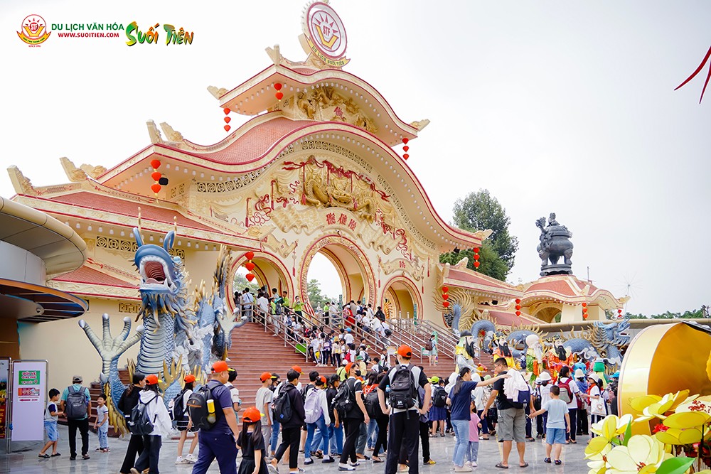 Suối Tiên 30 năm - Kiên định một giấc mơ mang dáng hình dân tộc - 1