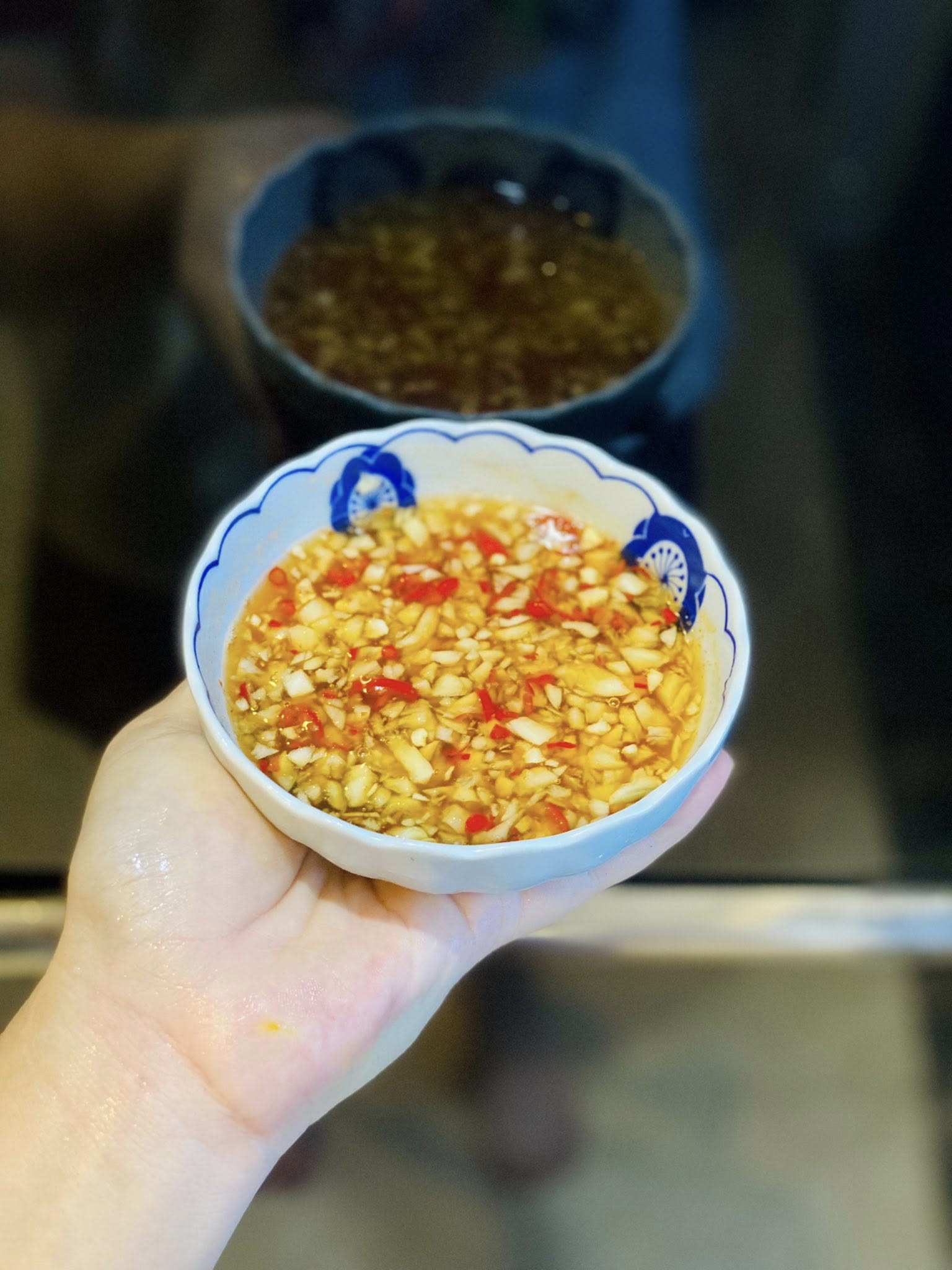 Gà luộc ăn mãi không hết, trộn gỏi theo cách này giòn ngon xuất sắc - 5
