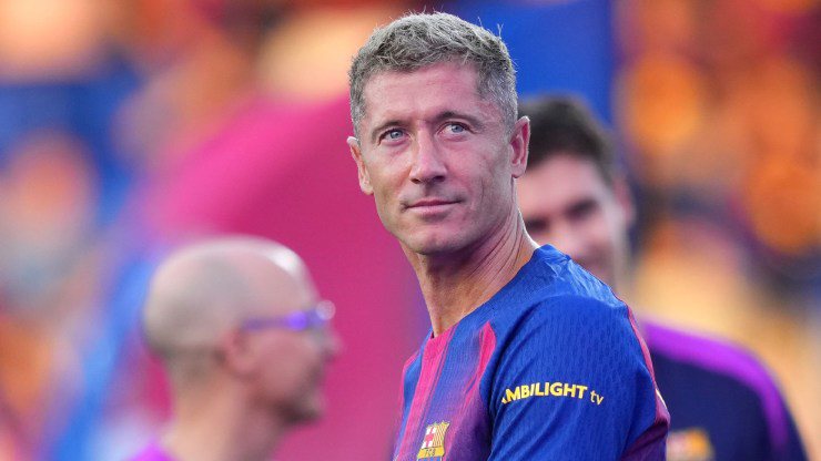 Tin mới nhất bóng đá sáng 18/8: Lewandowski hồi phục thần tốc, Rooney chỉ trích Isak - 1